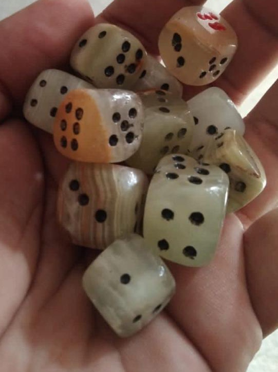 Onyx Dice Set